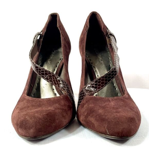 BROWN SUEDE w LEATHER TRIM 4.5” HEEL by BCBG S-10 - Picture 5 of 7